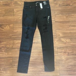 NY&co high waisted distressed jegging NWT